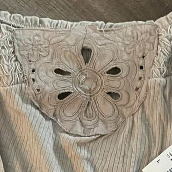 NWT Tan Blouse - Picture 2 of 4